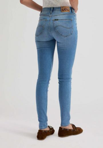 Узкие джинсы