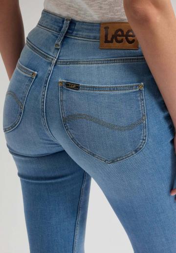 Узкие джинсы