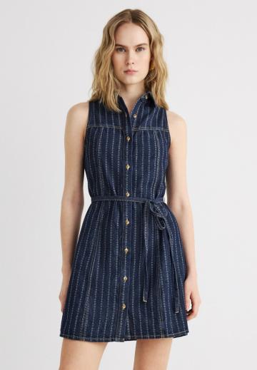 Джинсовая жилетка