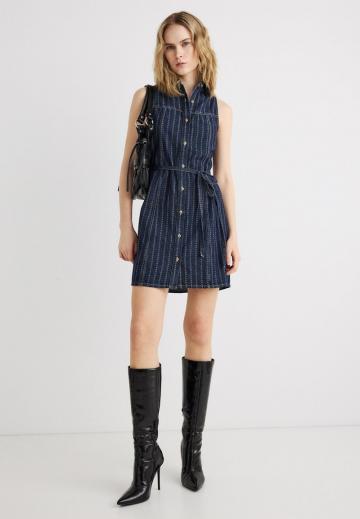 Джинсовая жилетка