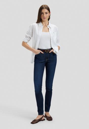 Узкие джинсы