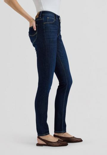 Узкие джинсы