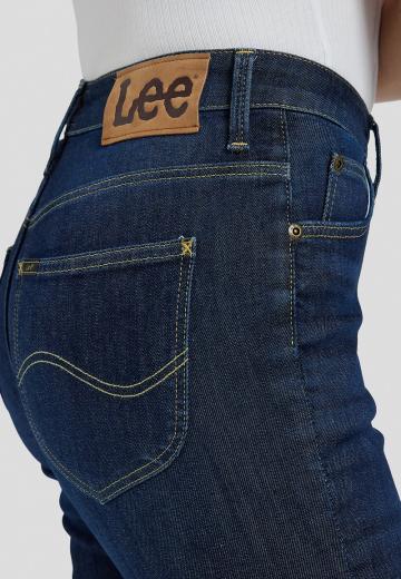 Узкие джинсы