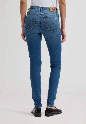 Узкие джинсы