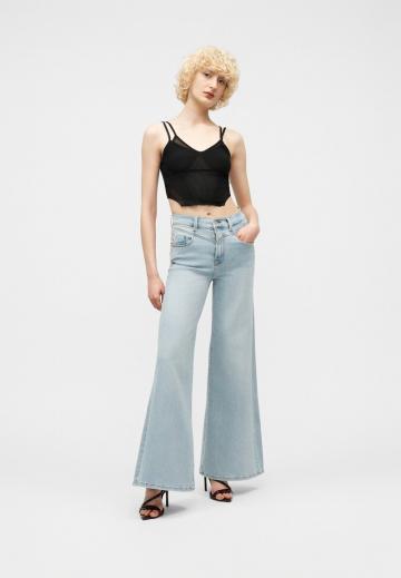 Топ на бретельках