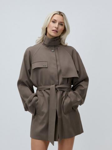 Короткое пальто