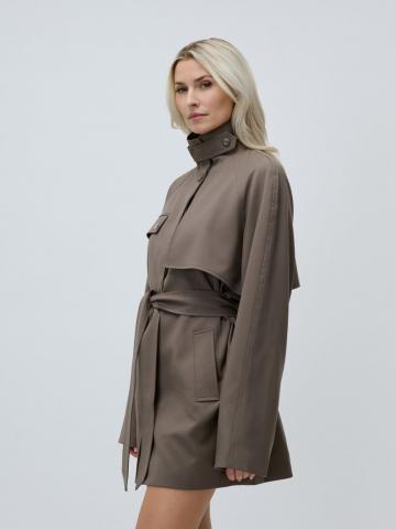 Короткое пальто