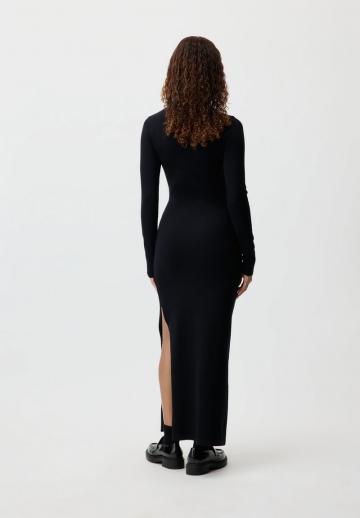 Вязаное платье