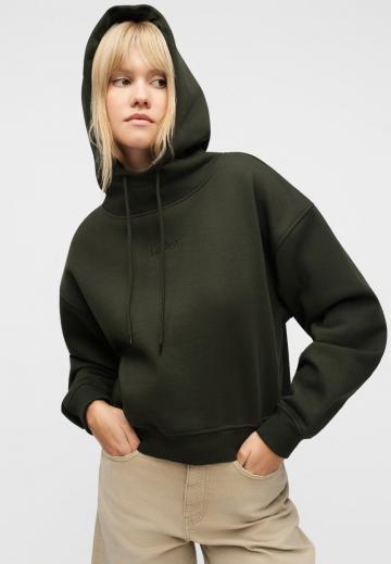 Пуловер с капюшоном