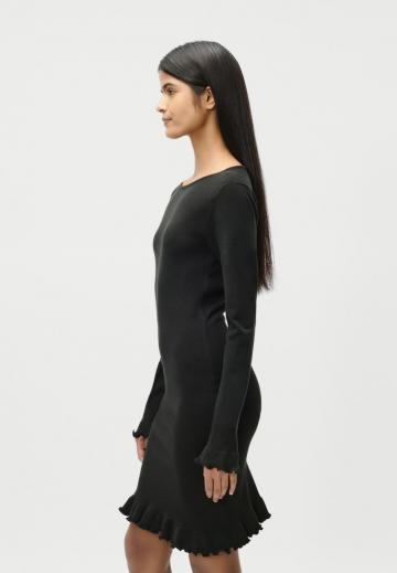 Вязаное платье