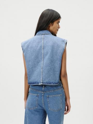 Джинсовая жилетка