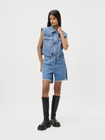 Джинсовая жилетка