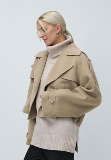 Короткий блейзер