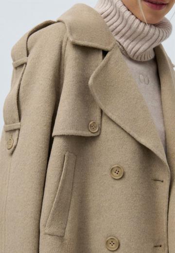 Короткий блейзер