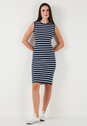 Платье футляр