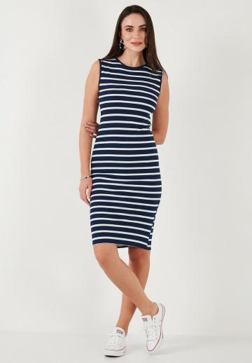 Платье футляр