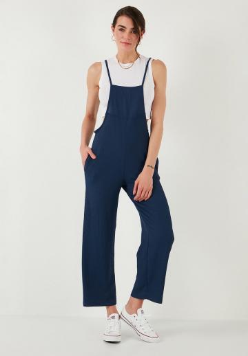 Джинсовый комбинезон