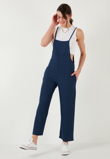 Джинсовый комбинезон