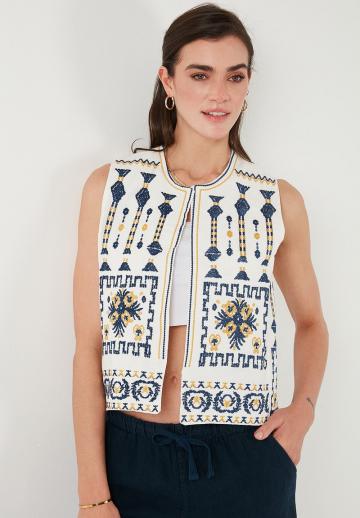 Джинсовая жилетка