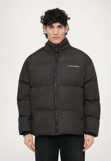 Зимняя куртка