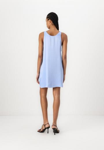 Короткое платье