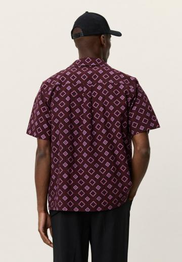 Рубашка с коротким рукавом