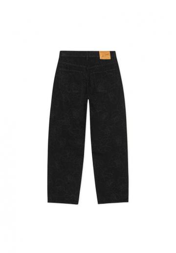 Прямые джинсы