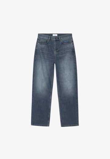 Прямые джинсы