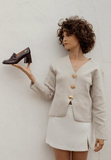 Туфли с высоким носом