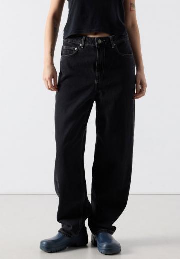 Свободные джинсы