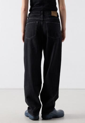 Свободные джинсы