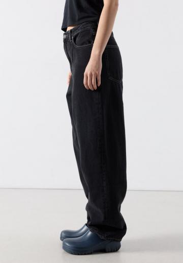 Свободные джинсы