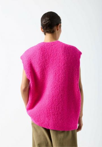 Вязаный жилет