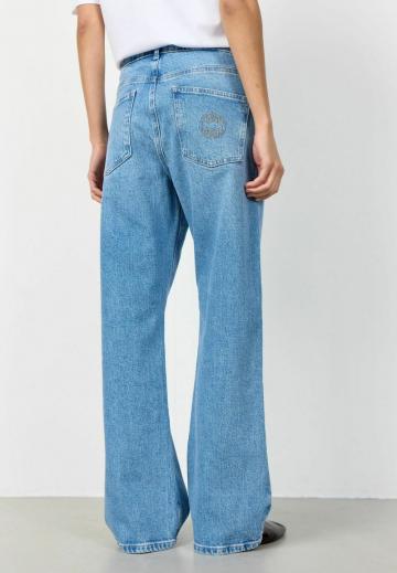 Свободные джинсы