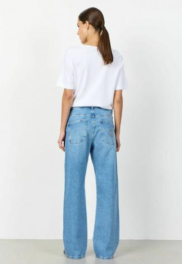 Свободные джинсы