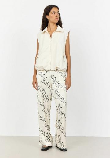 Пуховой жилет