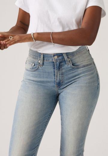 Прямые джинсы