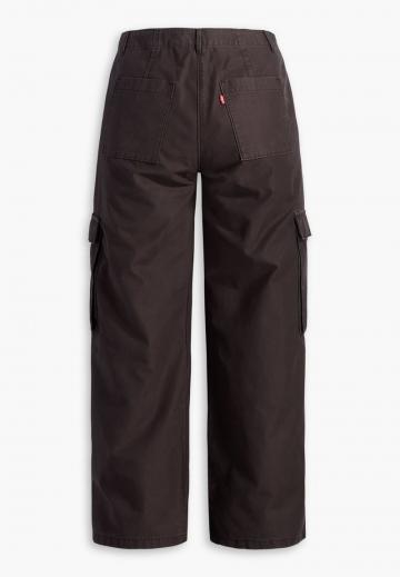 Брюки с накладными карманами