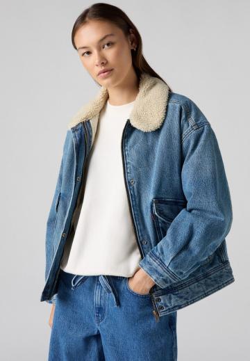 Джинсовая куртка