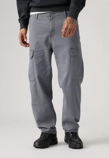 Брюки с накладными карманами