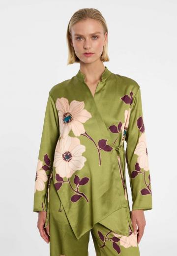 Атласная блузка