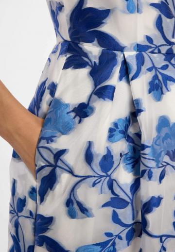 Платье футляр