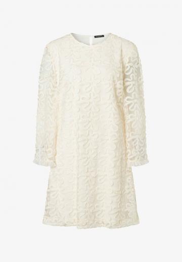 Короткое платье