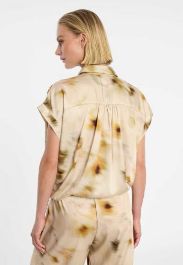 Атласная блузка