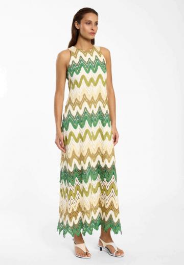 Вязаное платье