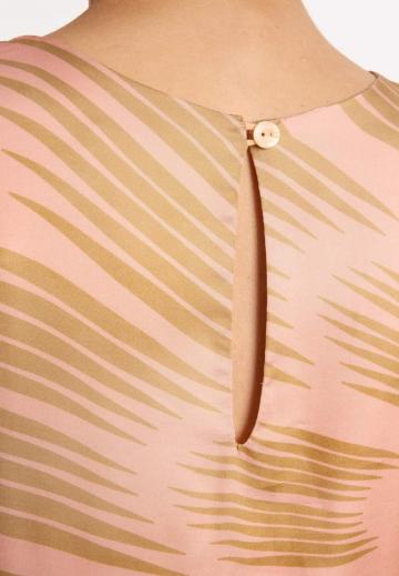 Блузка без рукавов