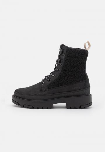 Полусапожки на платформе