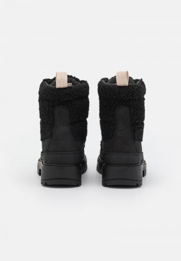 Полусапожки на платформе