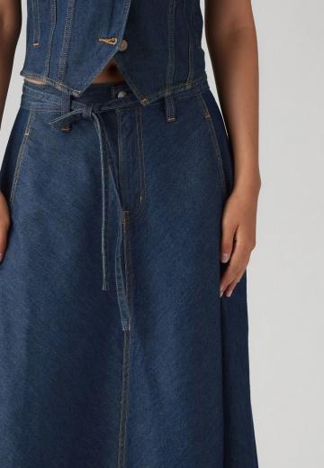 Юбка с накладными карманами