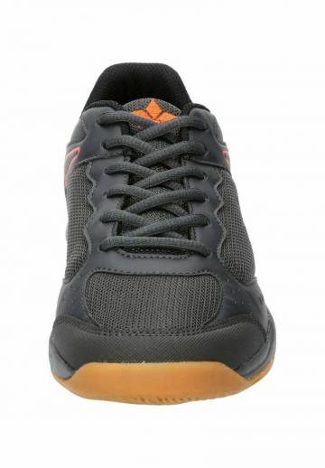 Теннисные кроссовки